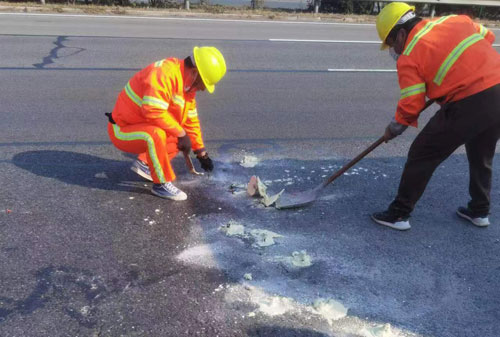 黄山公路下沉注浆加固